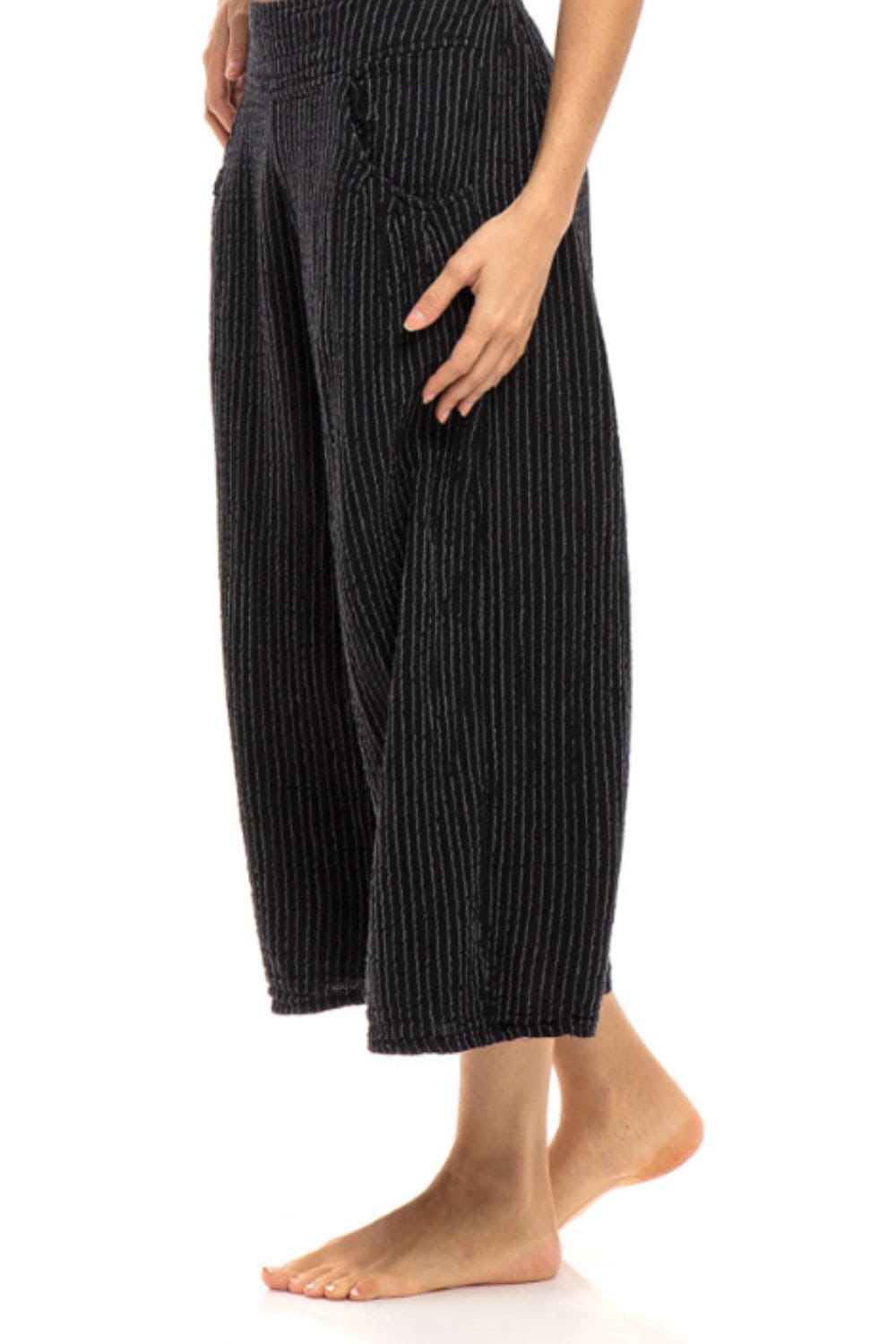 Women's Black cotton crop pant with pinstripes and two front pockets,