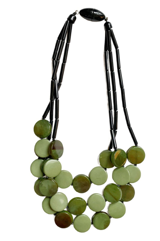 Green resin three tier necklace